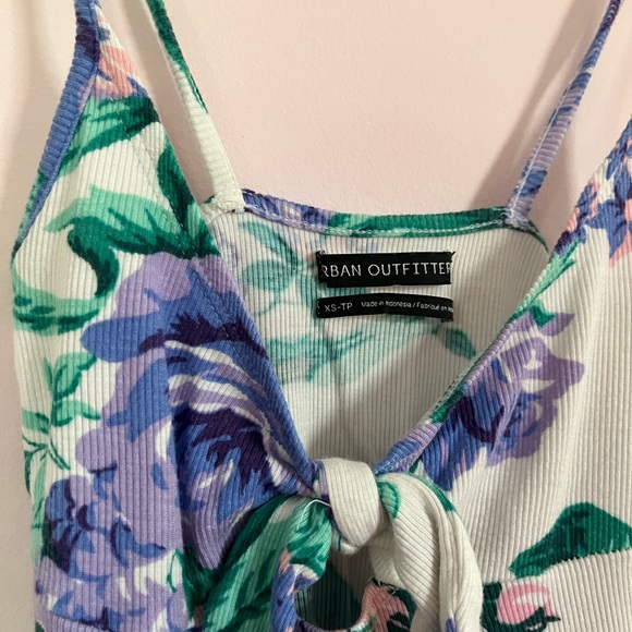 Urban Outfitters foral tank top, Size XS - Picture 4 of 4